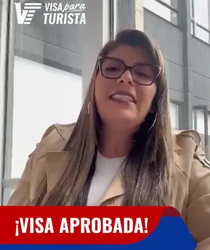 Cliente 3 compartiendo su experiencia con Visa Para Turista